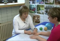 Fyzioterapeut rozcvičí vaše ztuhlé prsty