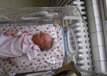 novorozenec, dítě, mimino, inkubátor,porodnice