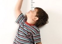 Měření výšky, vzrůst, chlapec